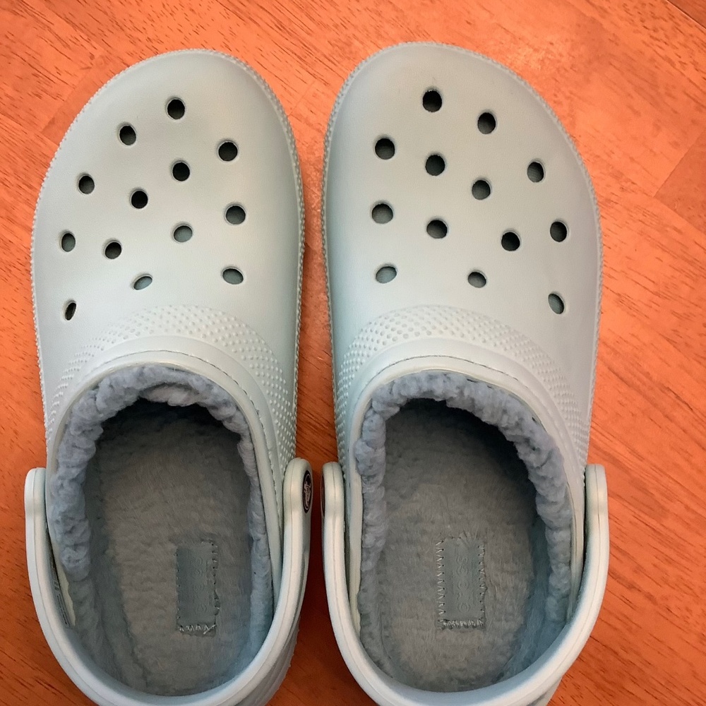 Crocs size 8